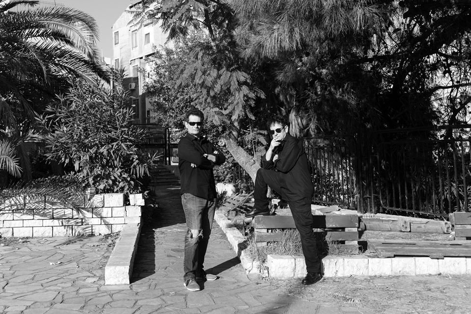 Συνθετικοί-Synthetikoi-Six Dogs